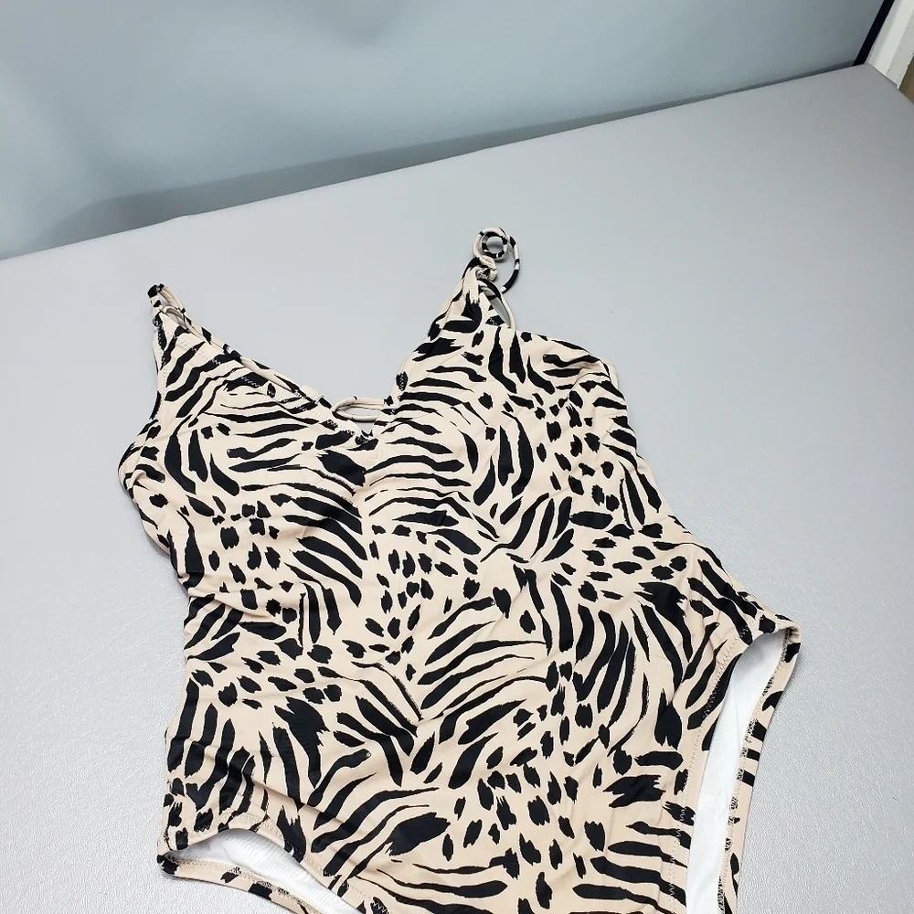Shade and shore animal print one peice open back bathing suit women's size small